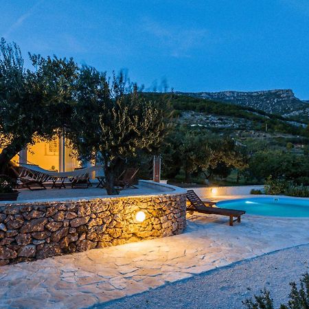 Holiday Home Zlatni San - Private Heated Pool بول المظهر الخارجي الصورة