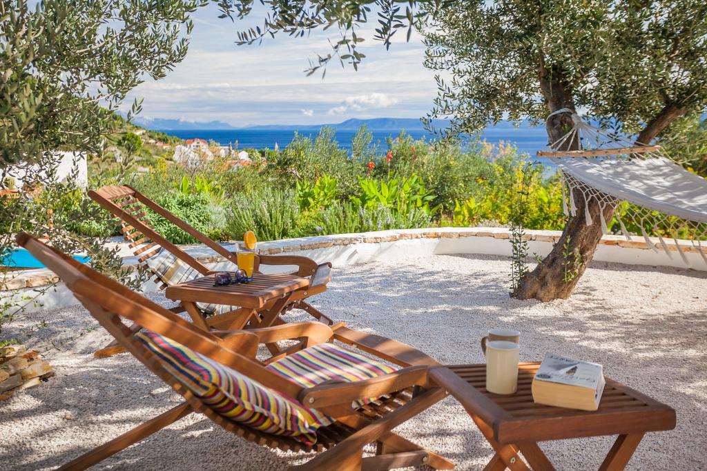 Holiday Home Zlatni San - Private Heated Pool بول الغرفة الصورة