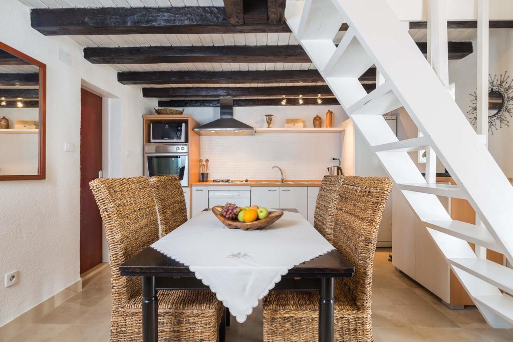 Holiday Home Zlatni San - Private Heated Pool بول الغرفة الصورة